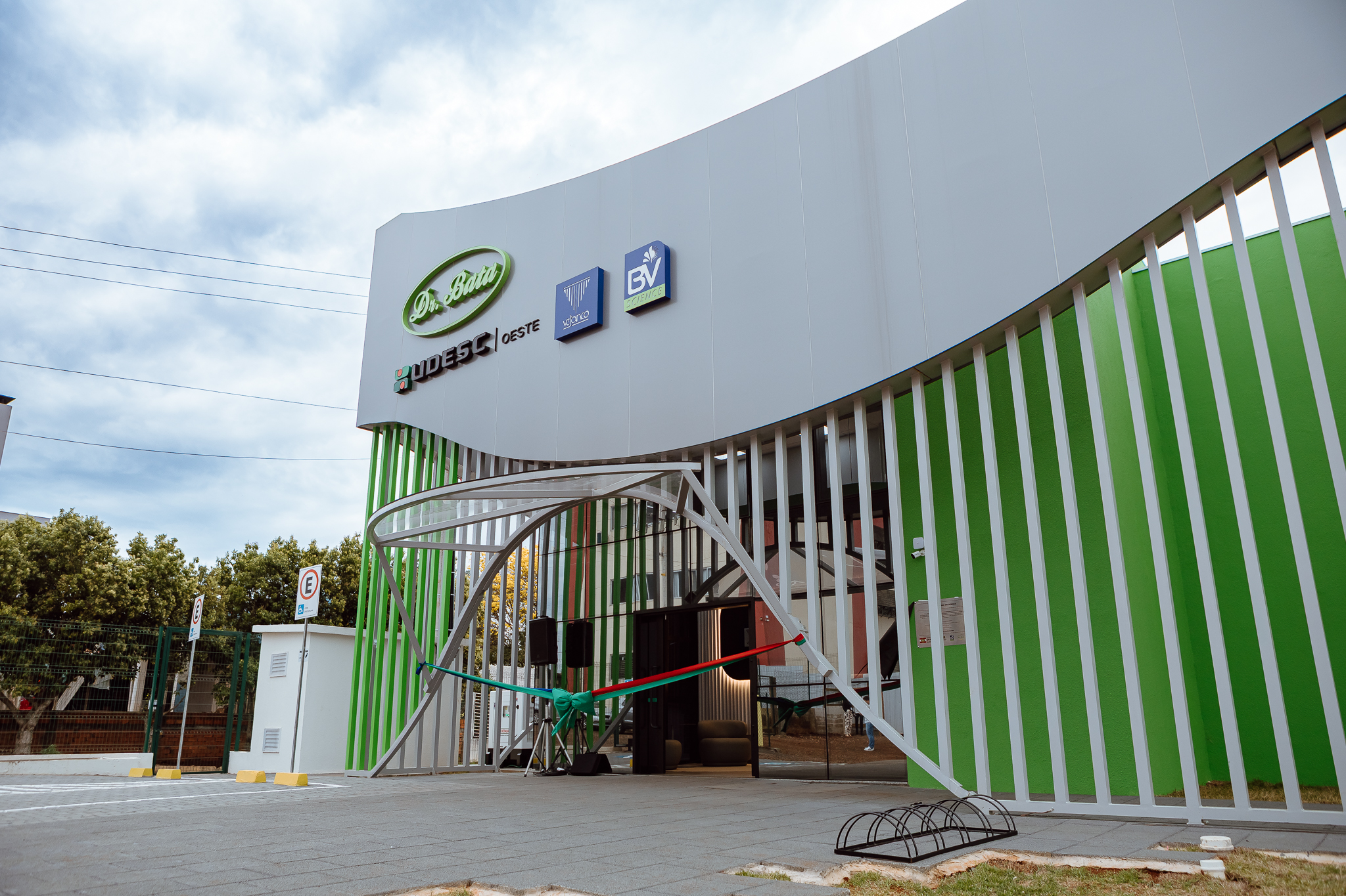 Inauguración del BV Lab por Vetanco, Dr. Bata y UDESC