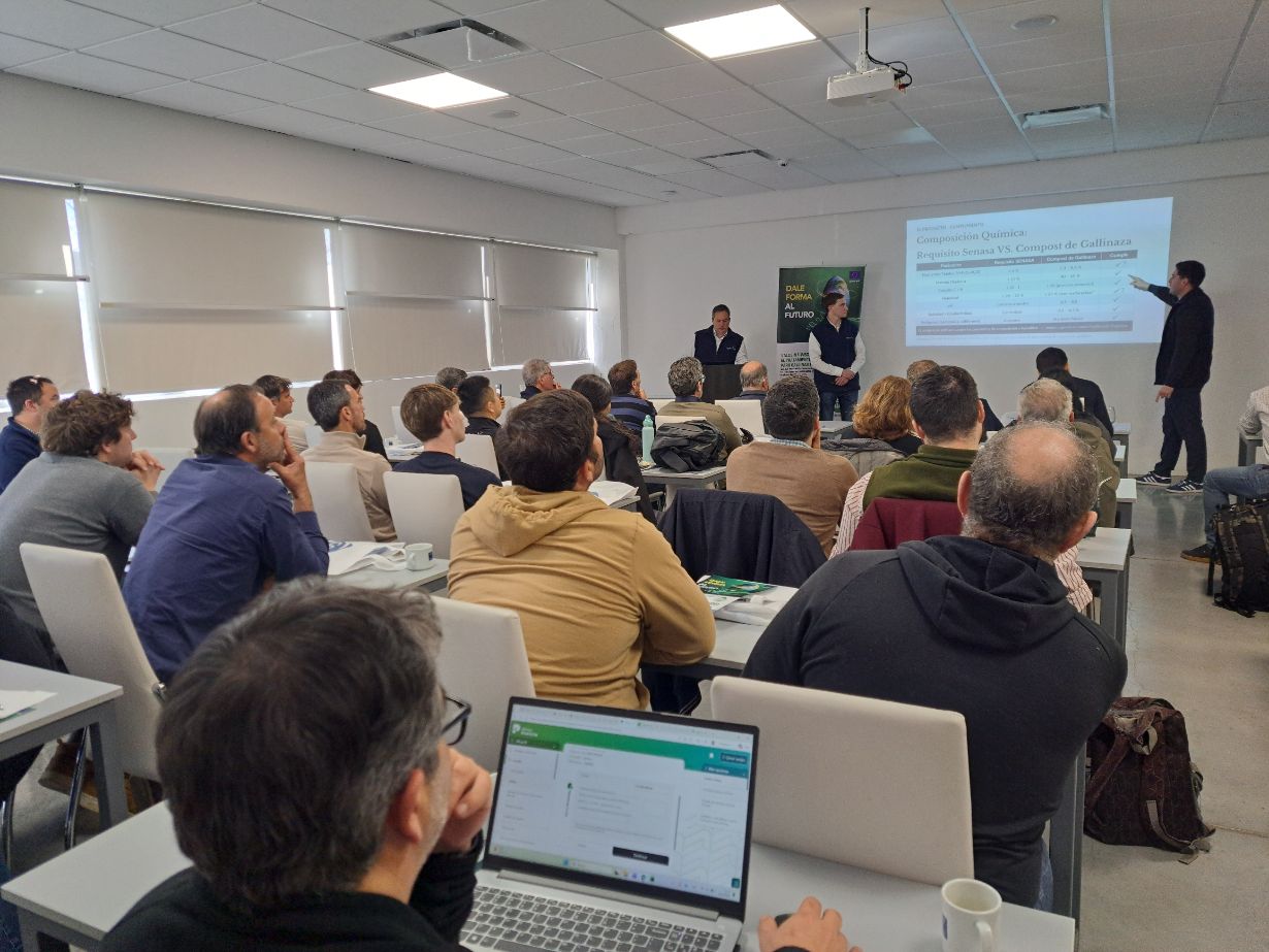 Presentación sobre inmunización y salud de las aves en Vetanco